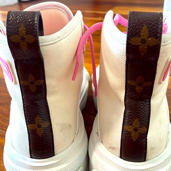 Louis Vuitton LV Squad High-Top Sneaker Boots in White Canvas w/Pink✨ - Picture 4 of 9